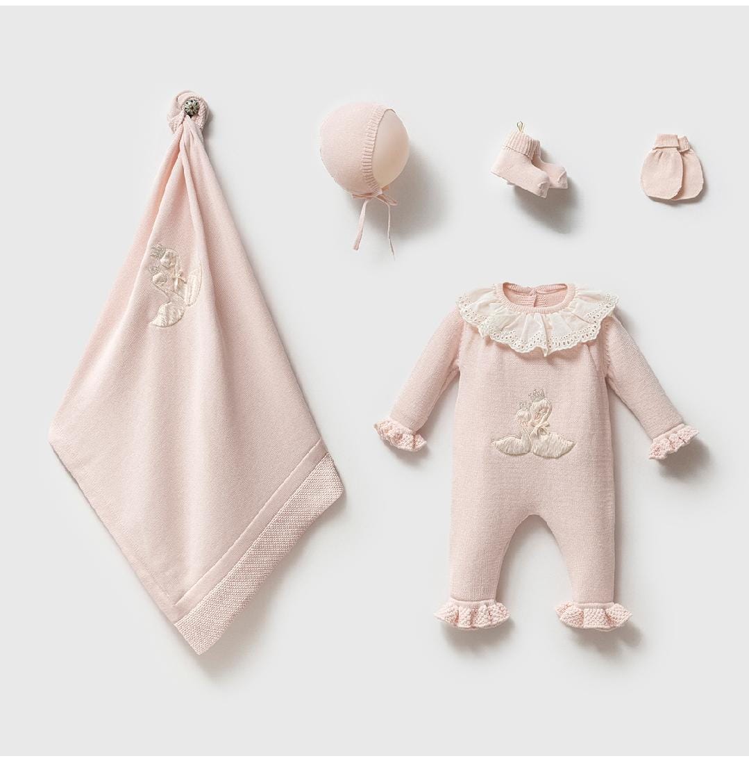 LACY SWAN premium knitted welcome set