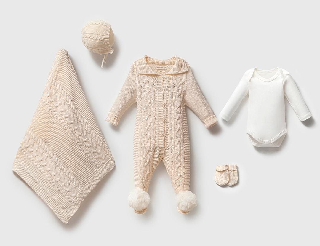 POMPOM BABY premium knitted welcome set