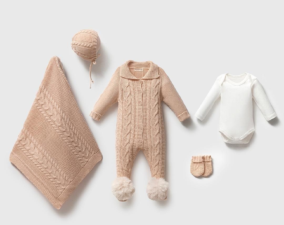 POMPOM BABY premium knitted welcome set