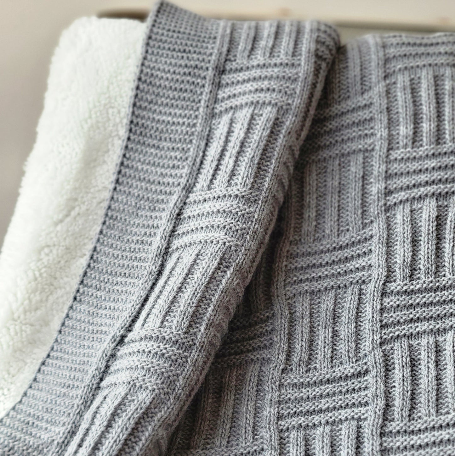 KNITTED DOUBLE SIDED SHERPA - baby blanket