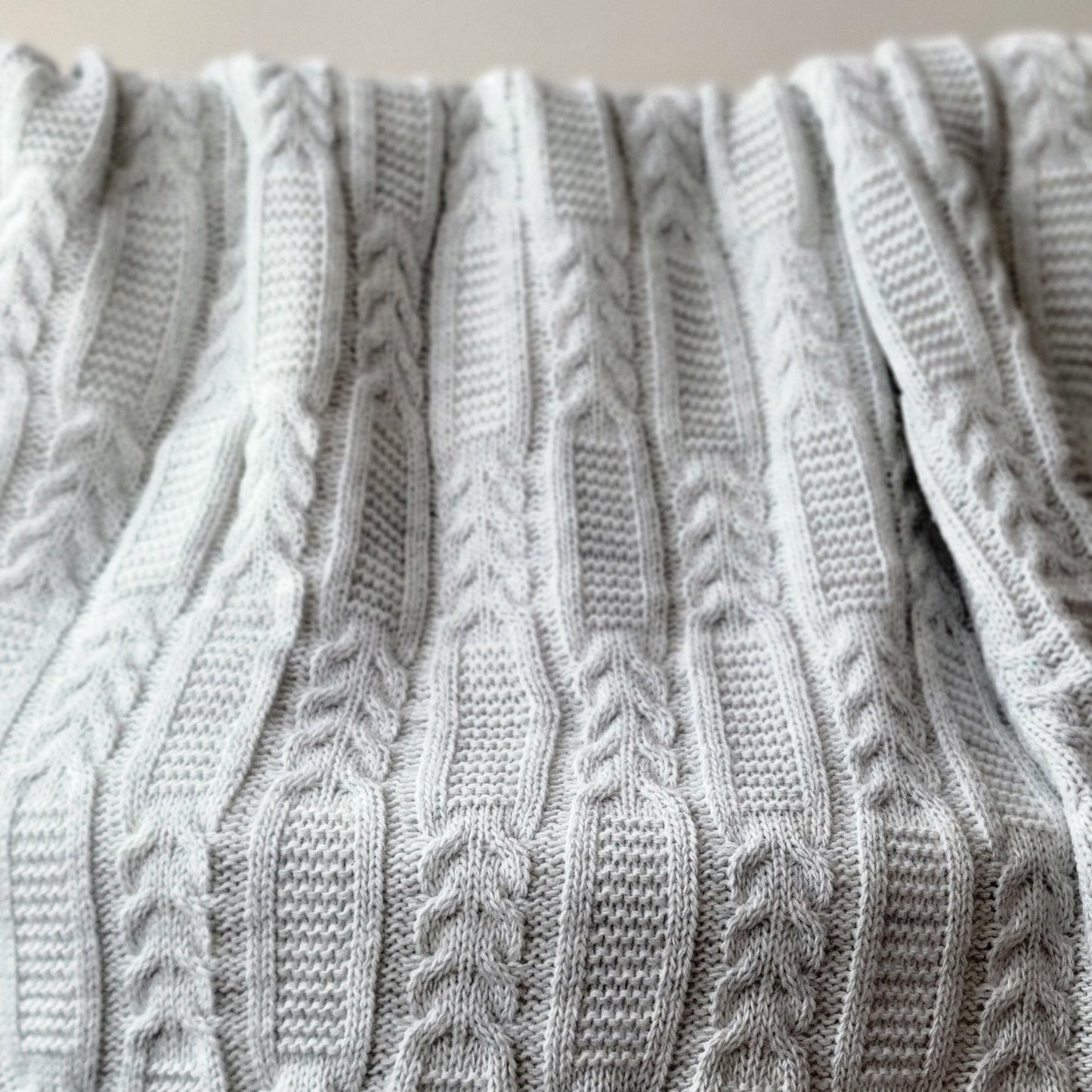 KNITTED DOUBLE SIDED SHERPA - baby blanket