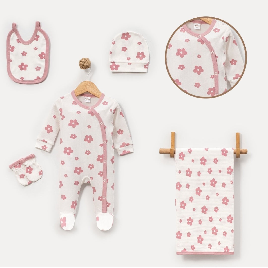 Light knitted 5pc welcome set