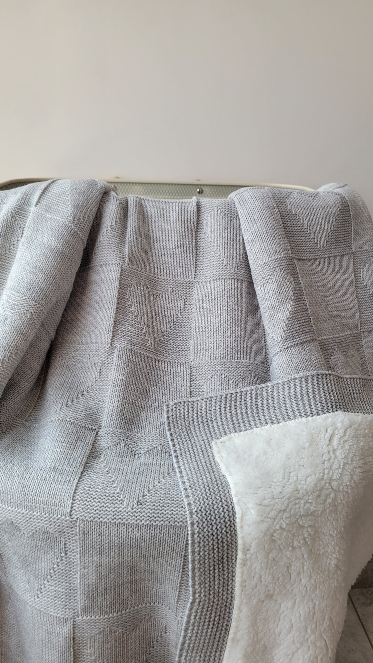 KNITTED DOUBLE SIDED SHERPA - baby blanket
