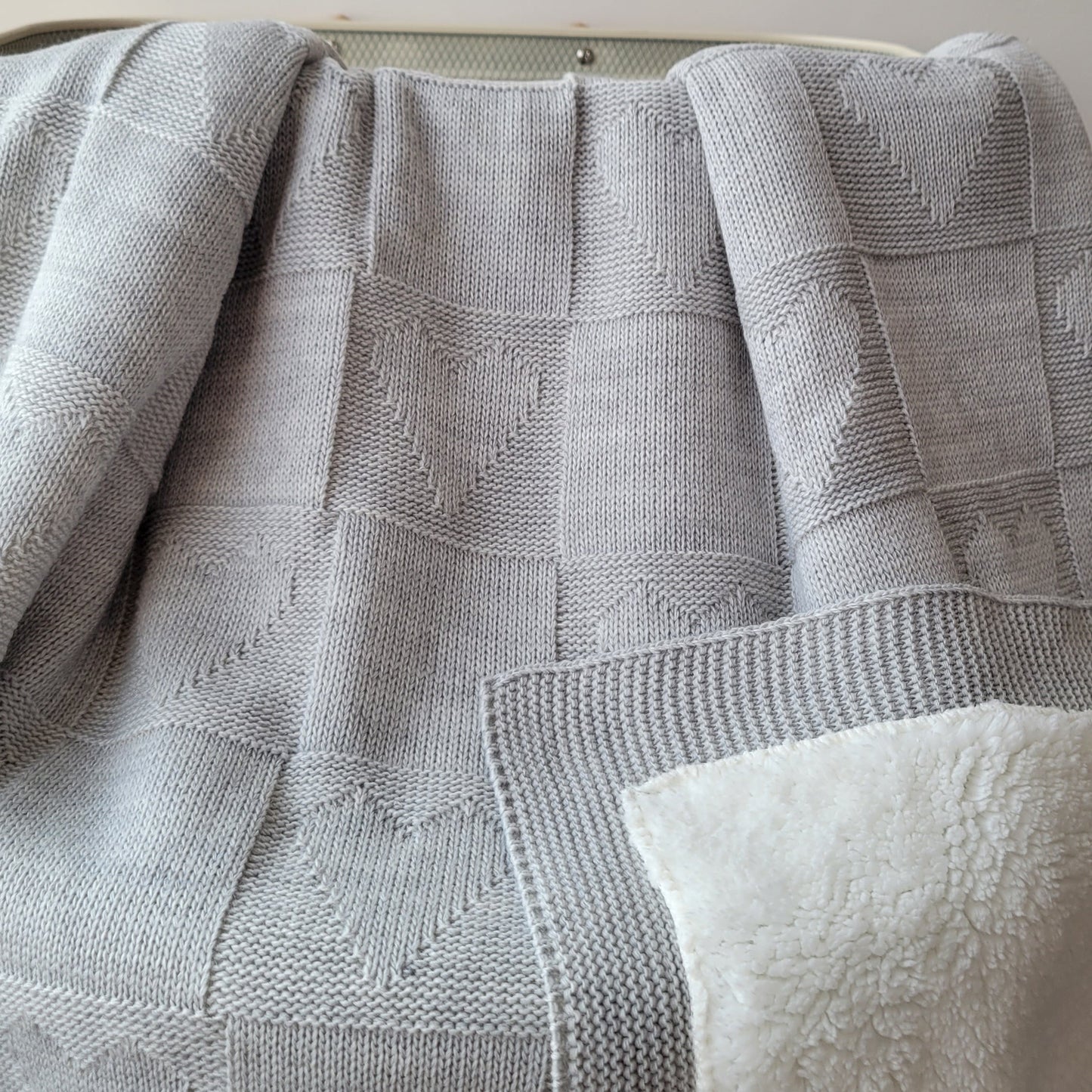 KNITTED DOUBLE SIDED SHERPA - baby blanket