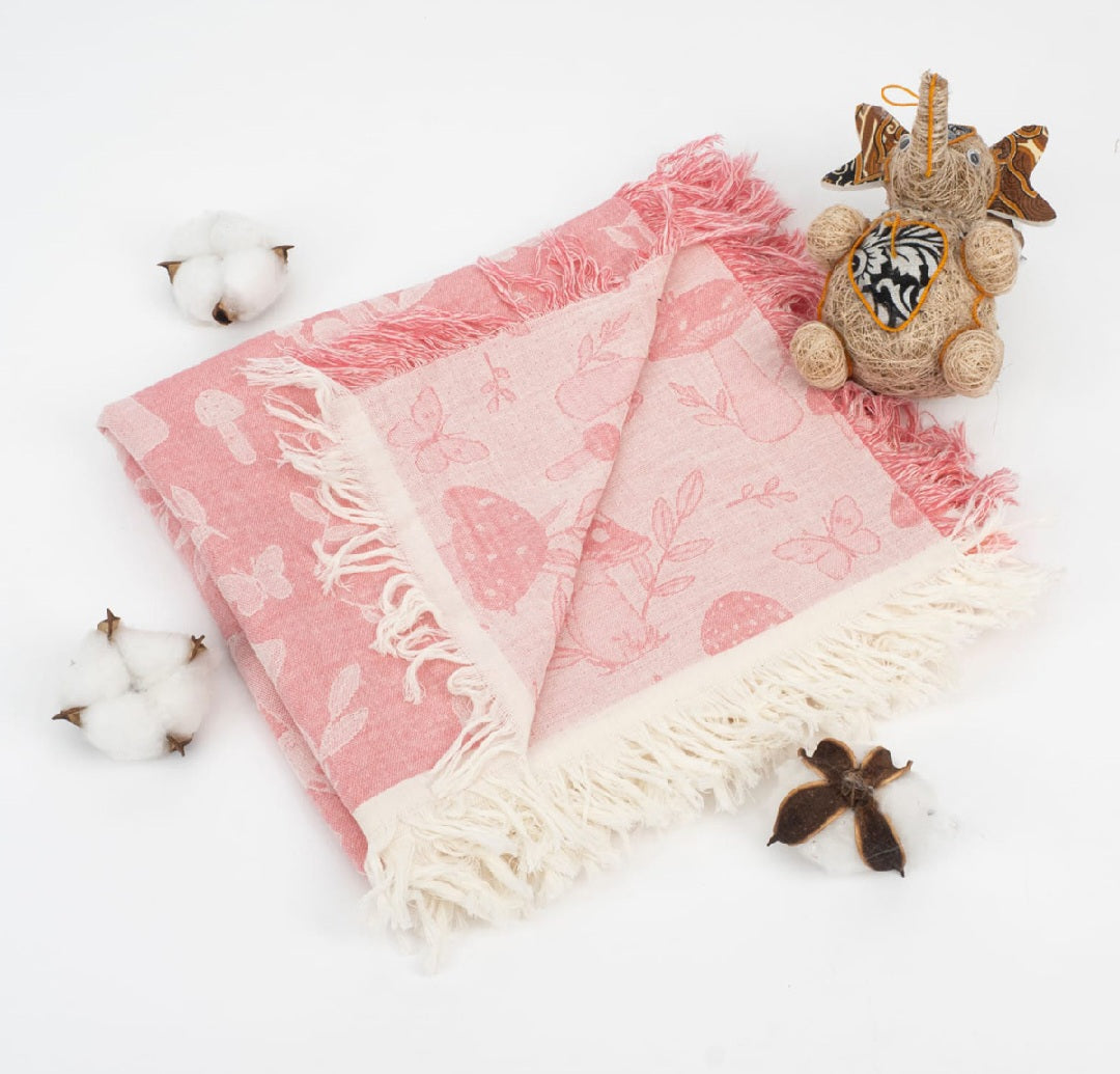 DOUBLE SIDED CONTRAST MUSLIN BLANKET