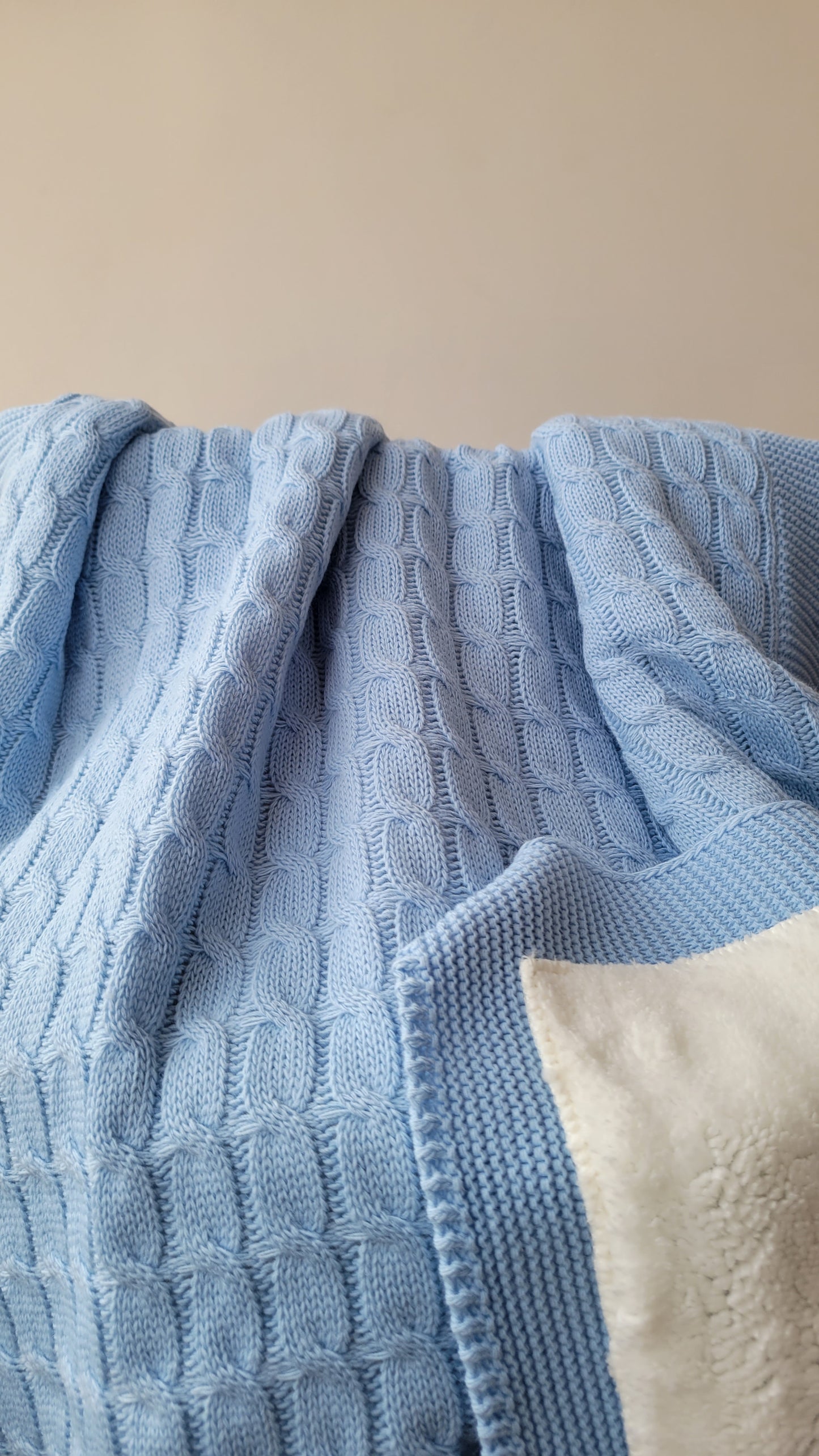 KNITTED DOUBLE SIDED SHERPA - baby blanket