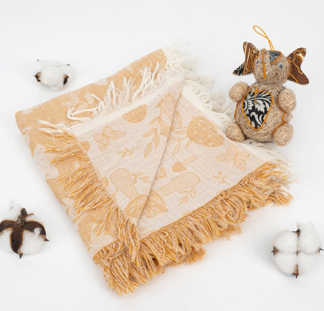 DOUBLE SIDED CONTRAST MUSLIN BLANKET