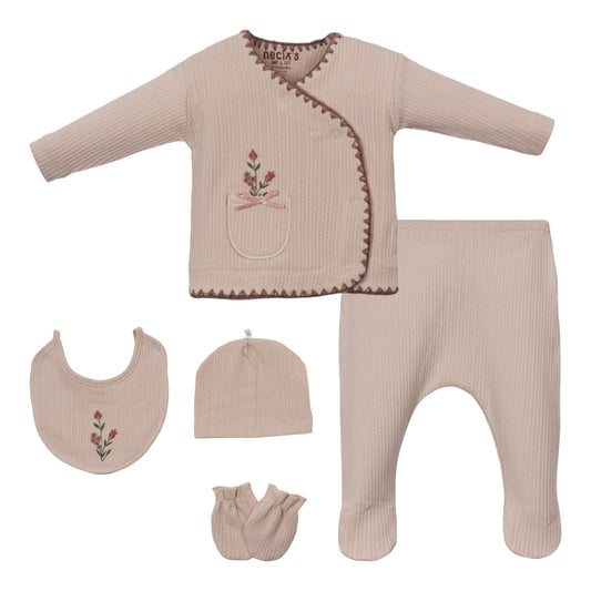 Light knitted 5pc welcome set