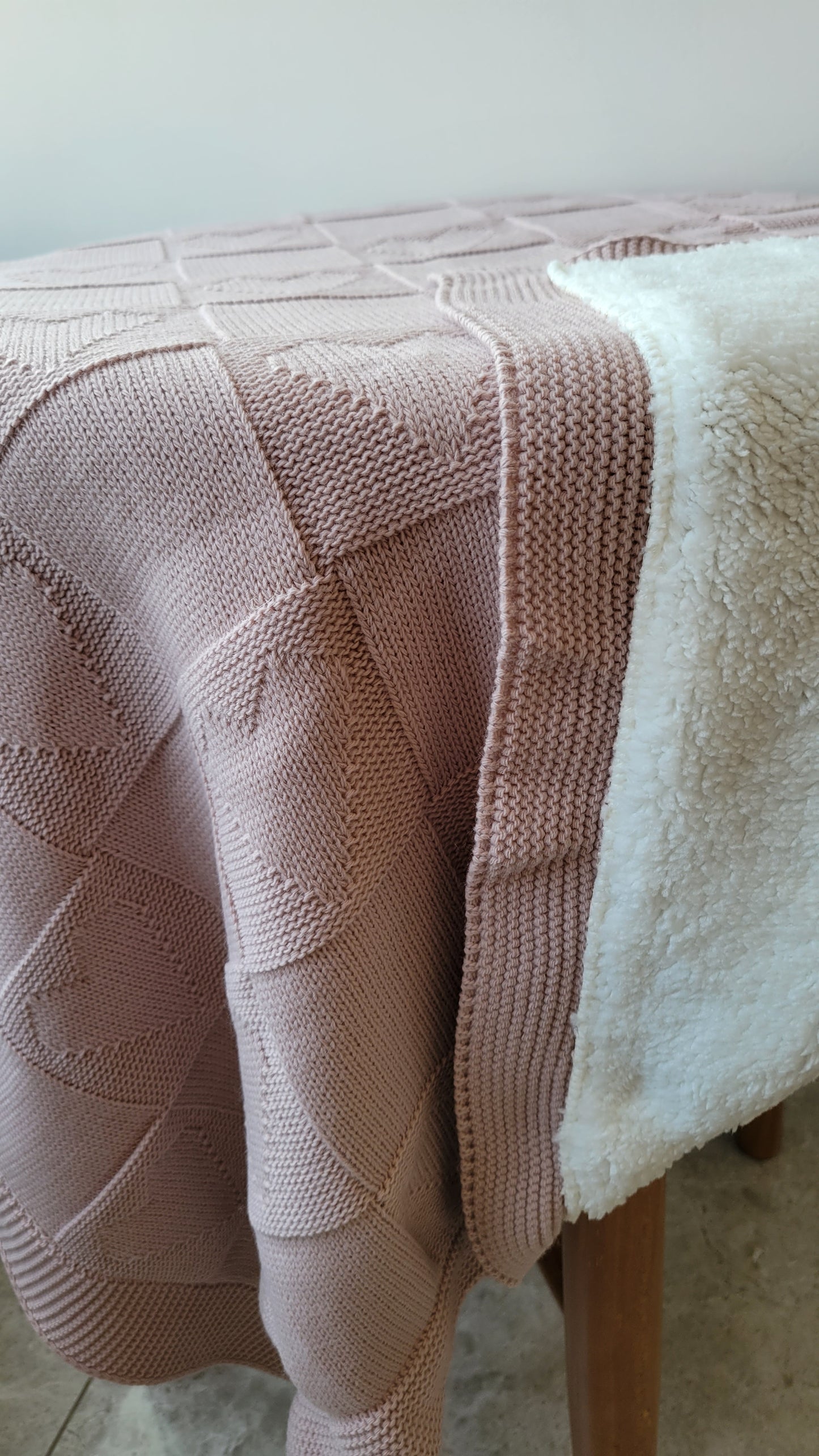 KNITTED DOUBLE SIDED SHERPA - baby blanket