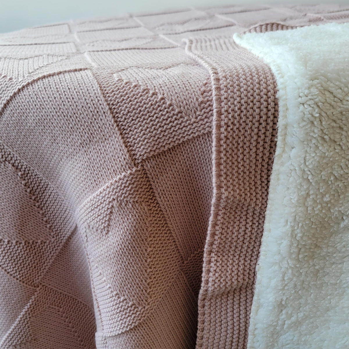 KNITTED DOUBLE SIDED SHERPA - baby blanket