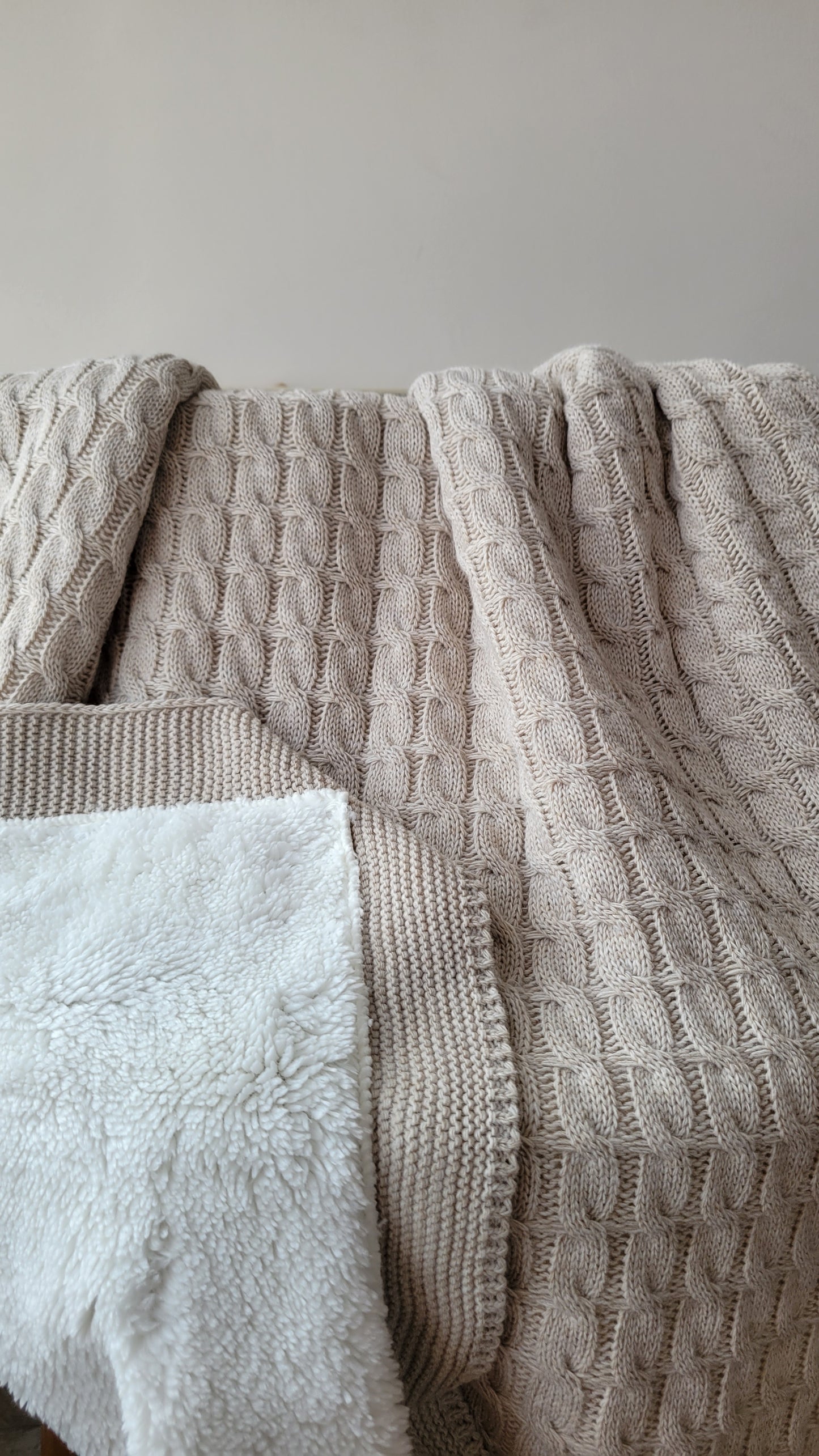 KNITTED DOUBLE SIDED SHERPA - baby blanket
