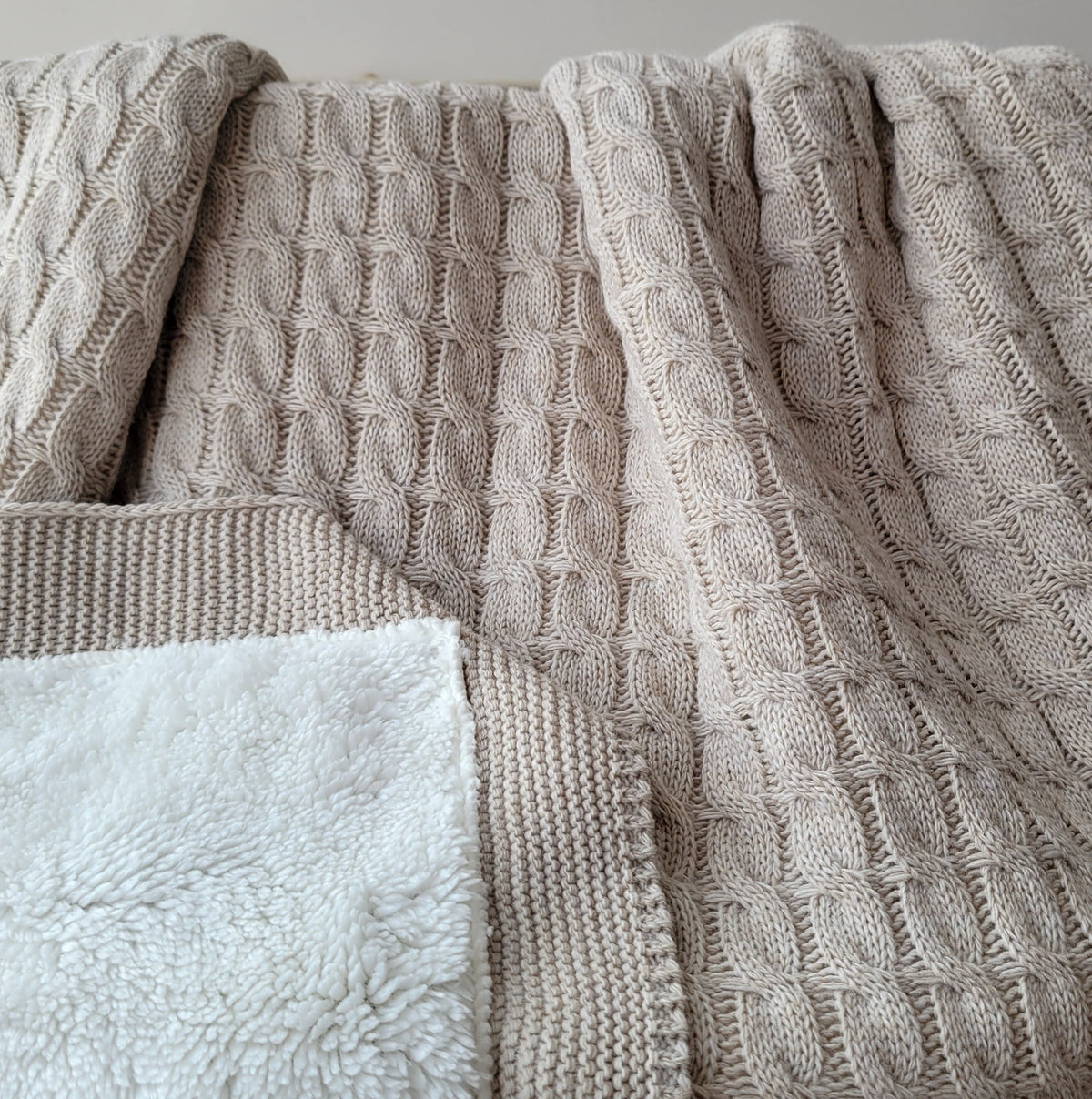 KNITTED DOUBLE SIDED SHERPA - baby blanket