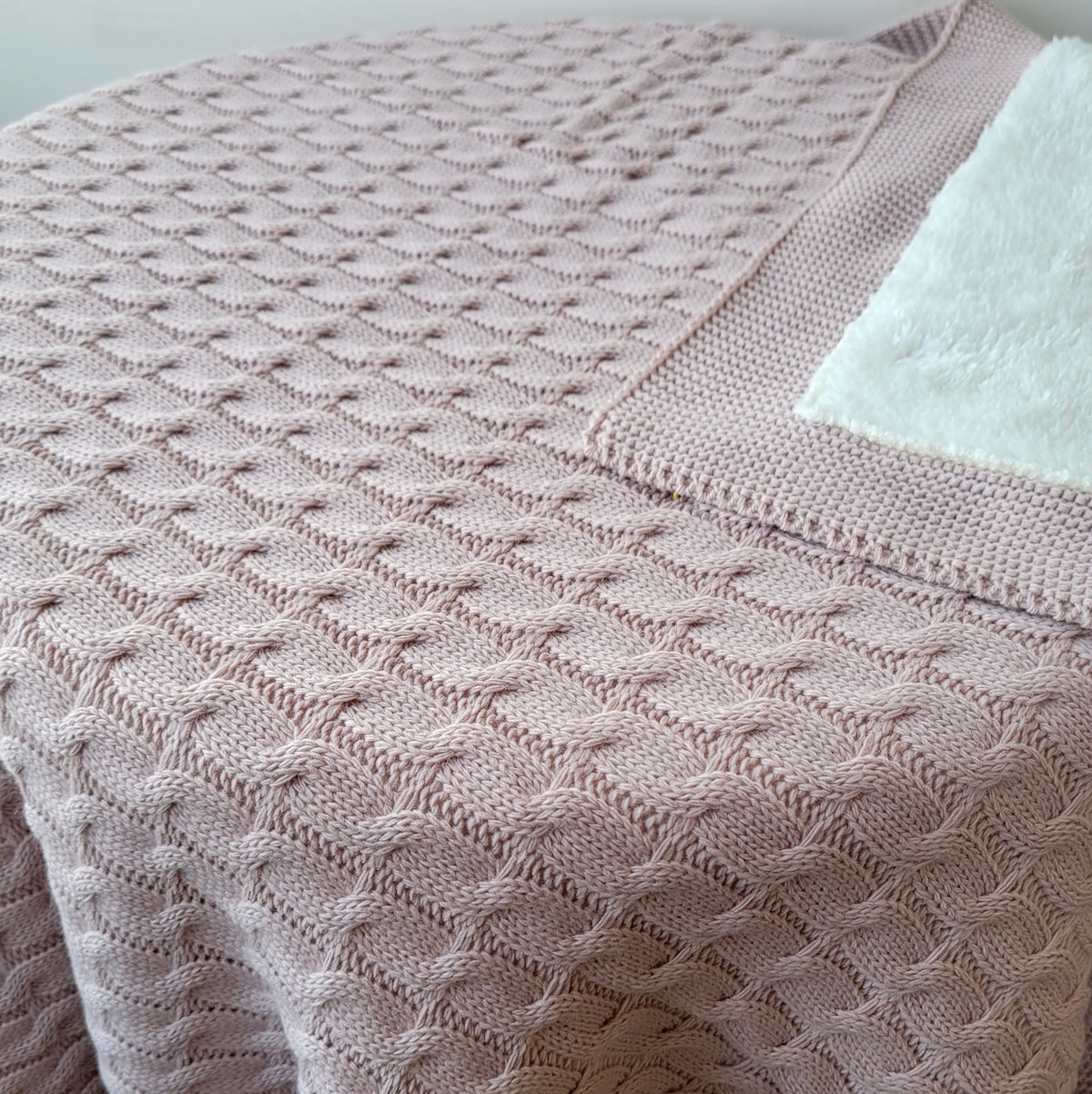 KNITTED DOUBLE SIDED SHERPA - baby blanket