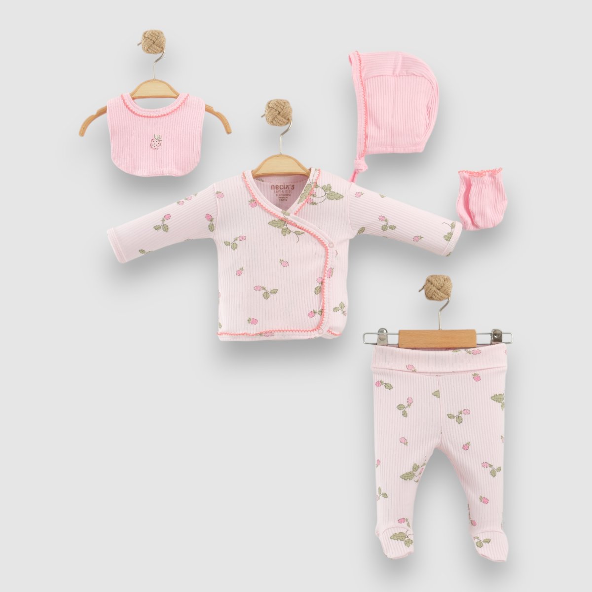 Light knitted 5pc welcome set