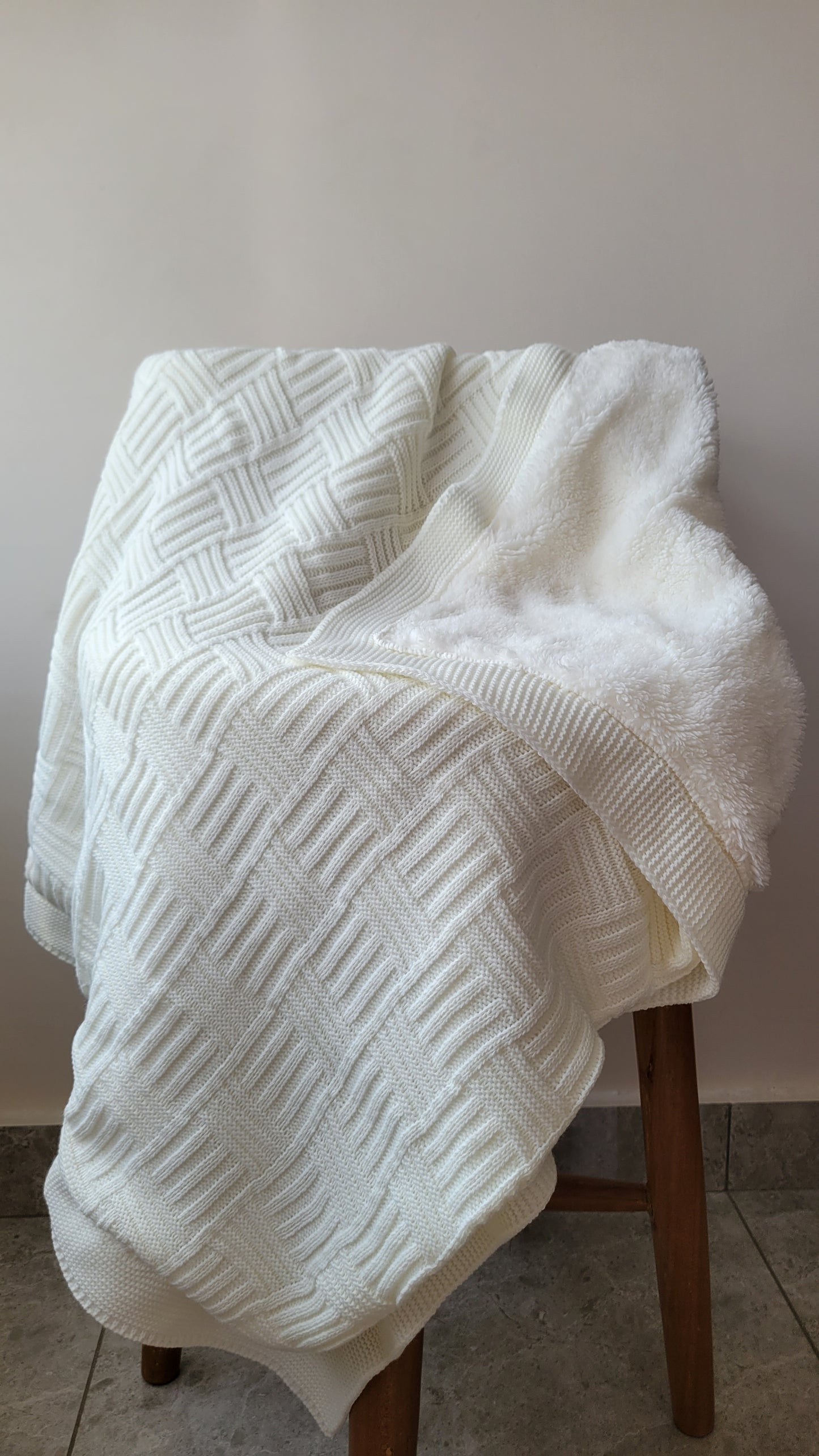 KNITTED DOUBLE SIDED SHERPA - baby blanket