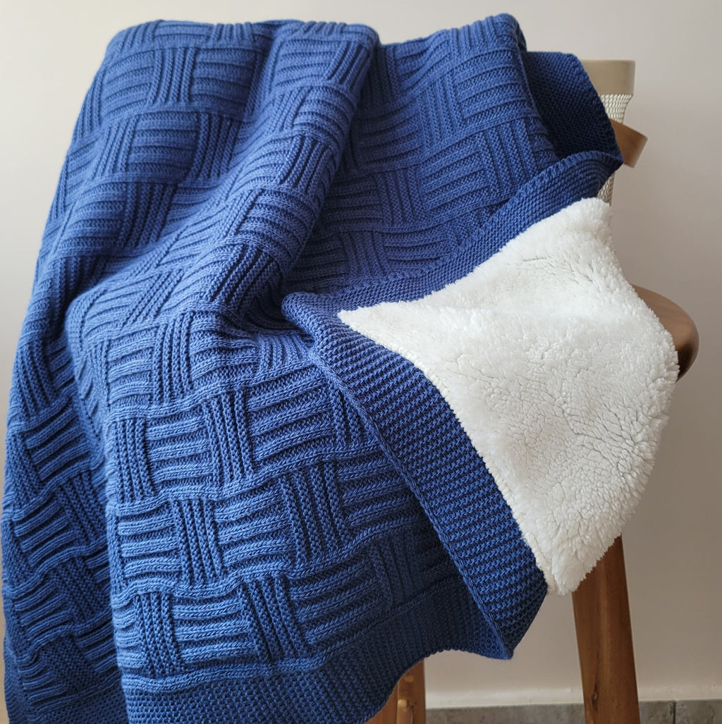 KNITTED DOUBLE SIDED SHERPA - baby blanket