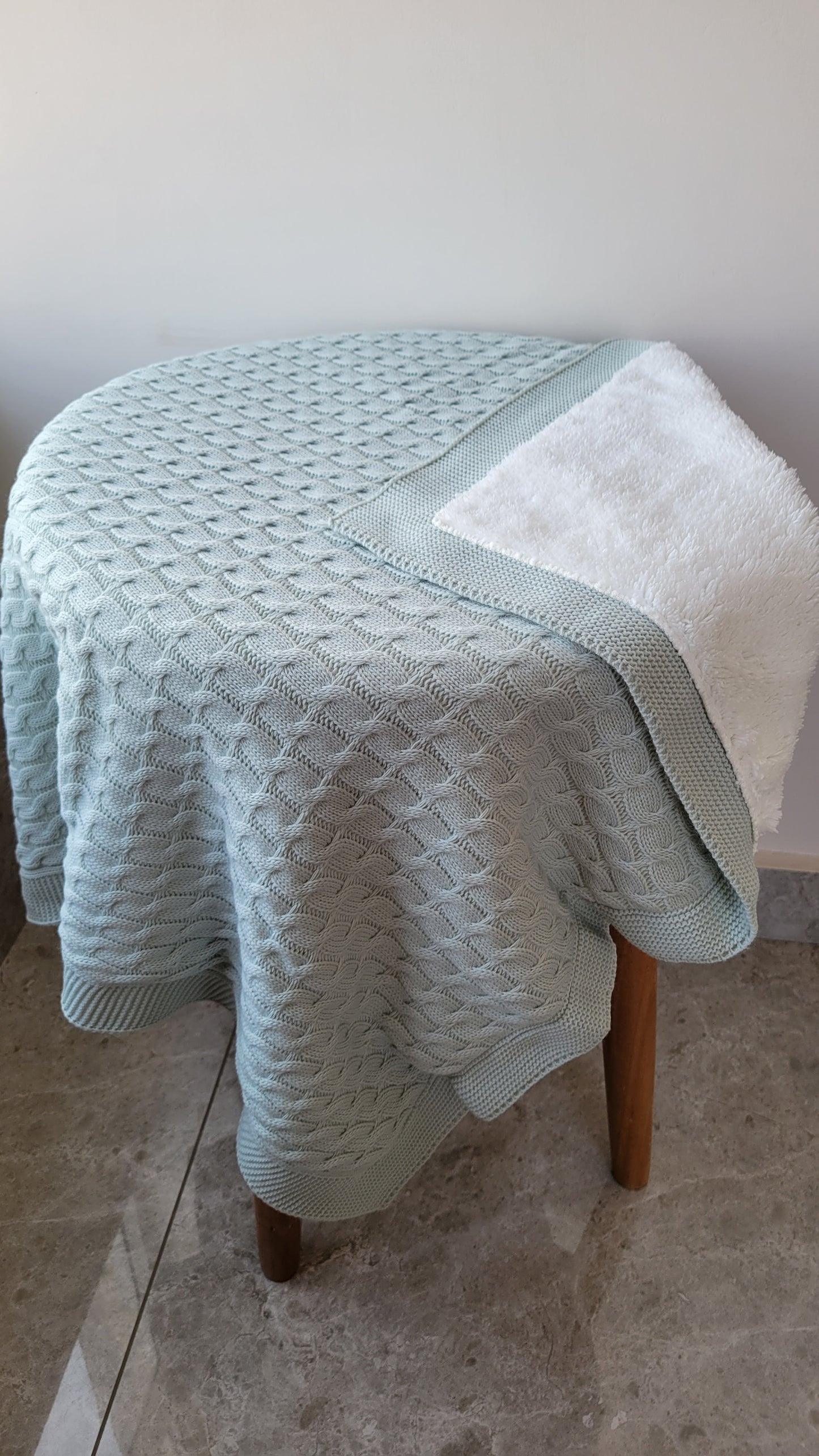 KNITTED DOUBLE SIDED SHERPA - baby blanket