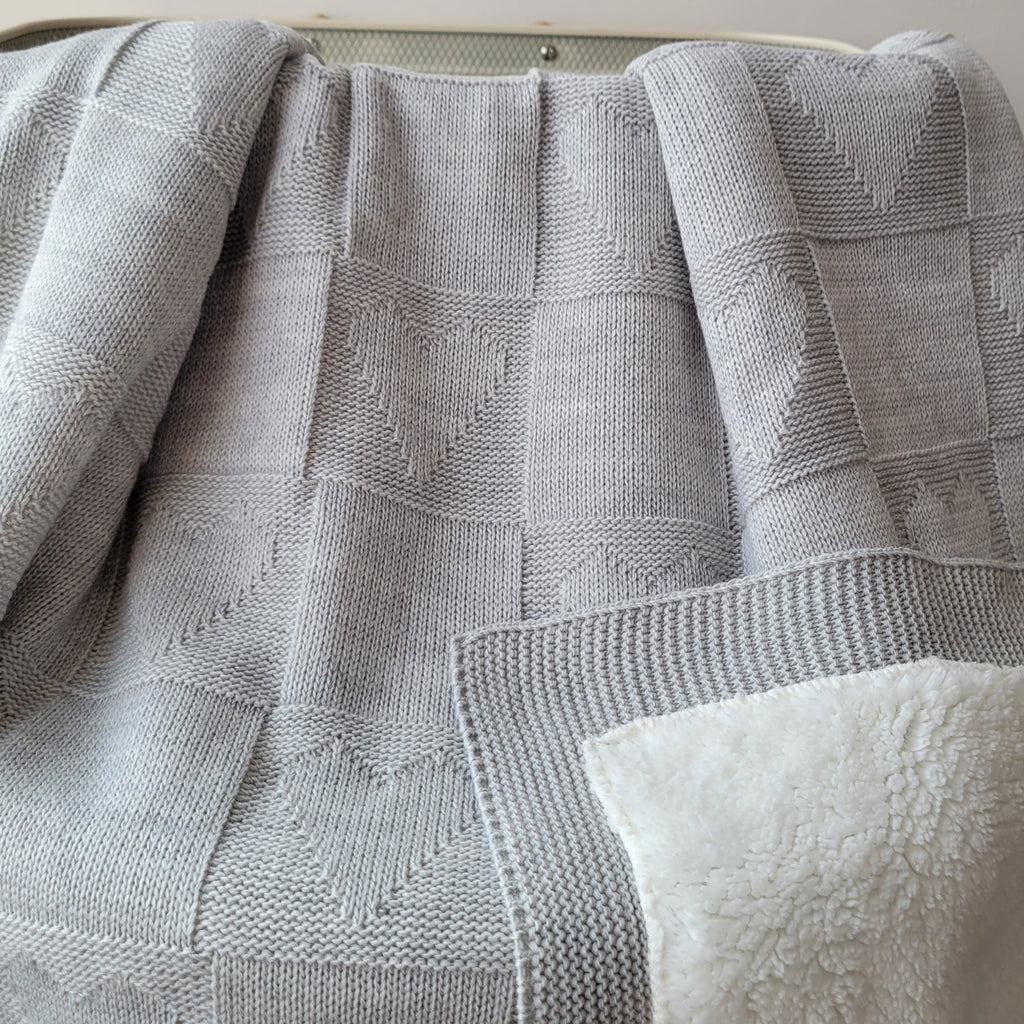 KNITTED DOUBLE SIDED SHERPA - baby blanket