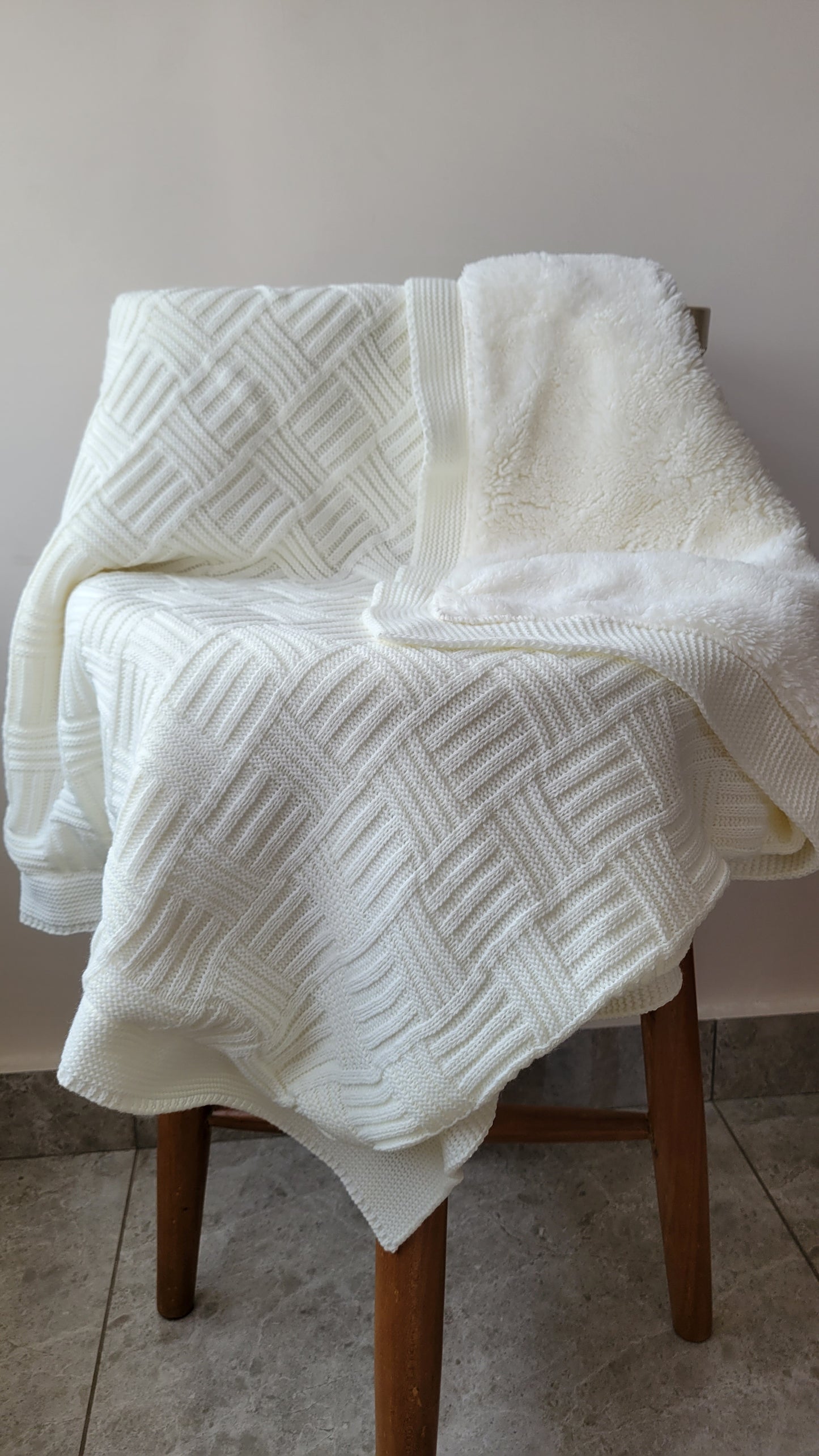 KNITTED DOUBLE SIDED SHERPA - baby blanket