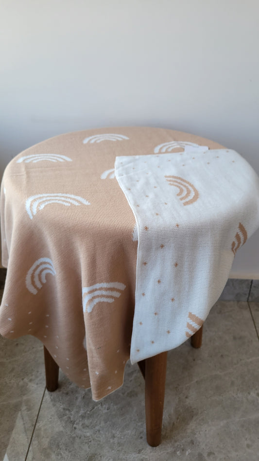 THIN KNITTED BLANKETS