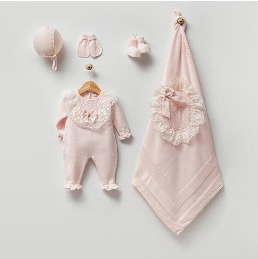 LACY DAISY - premium knitted welcome set